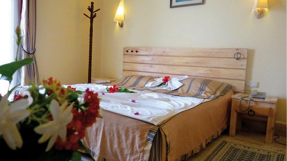 Hotel Club El Borj Махдия Екстериор снимка